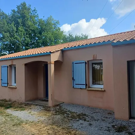 Chez Un Ami !